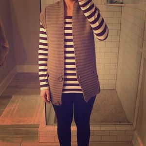 3/$20 H&M brown vest